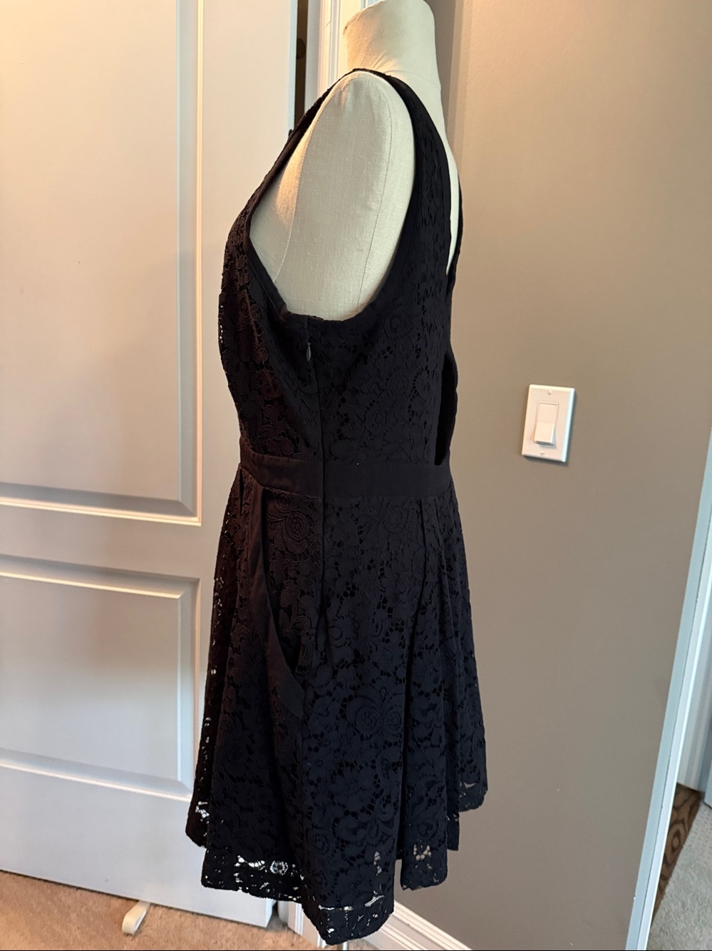 Free People Black Lace V-Neck Mini Dress Large Lined super adorable - Picture 4 of 6
